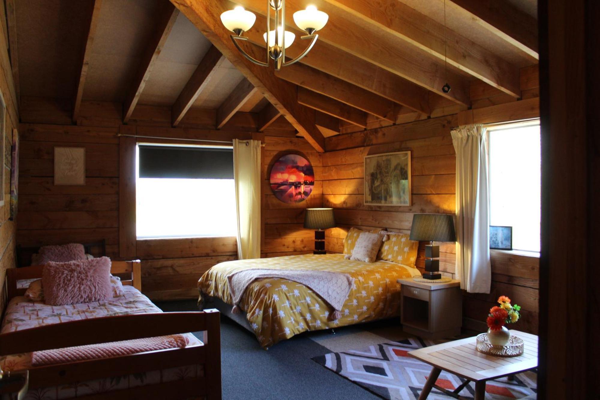 Hot Spa Log Fire Up To 16 Guests Ferienhaus *