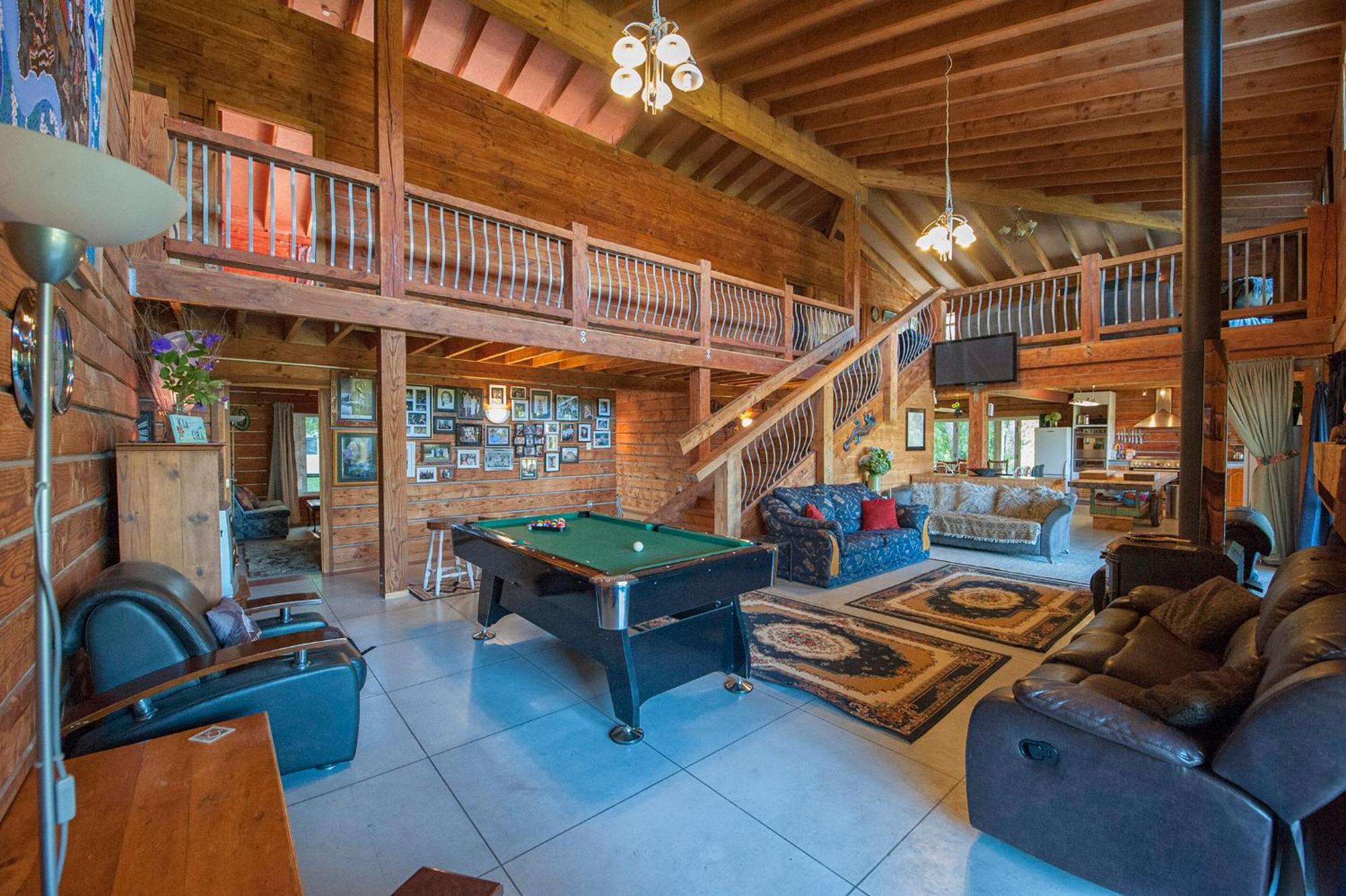 Hot Spa Log Fire Up To 16 Guests Rotorua